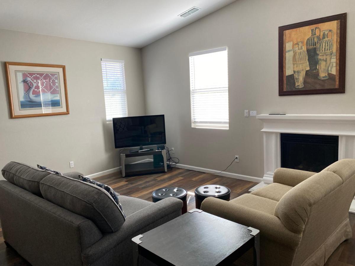 Spacious 3Bd,2Ba, Ideal For Families! サンタローザ エクステリア 写真