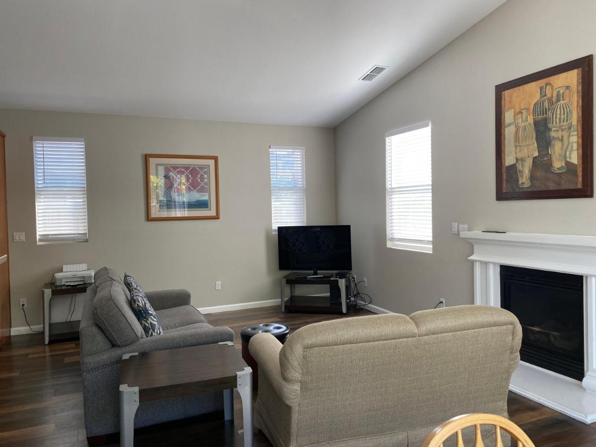 Spacious 3Bd,2Ba, Ideal For Families! サンタローザ エクステリア 写真