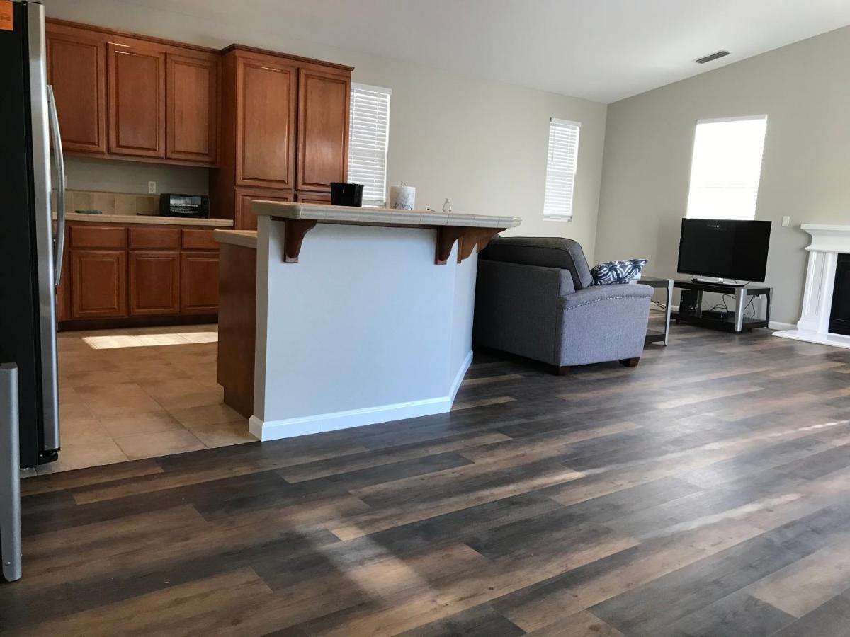 Spacious 3Bd,2Ba, Ideal For Families! サンタローザ エクステリア 写真