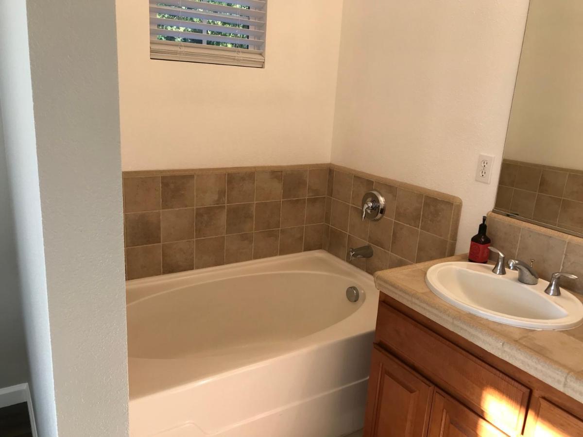 Spacious 3Bd,2Ba, Ideal For Families! サンタローザ エクステリア 写真